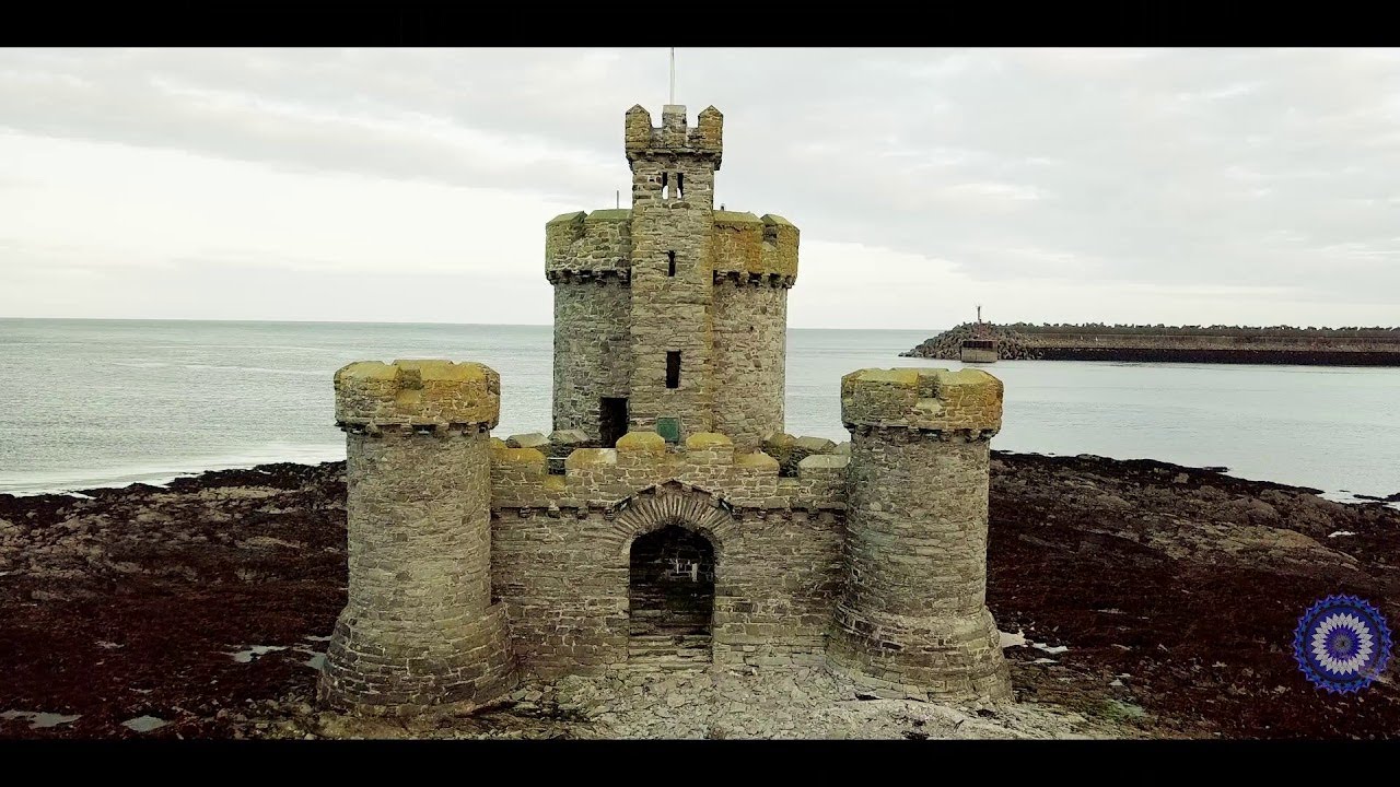 Isle towers. Tower of Refuge Isle of man. Башня Альберта остров Мэн. St Marys Isle. Мэн фаши Бэй.